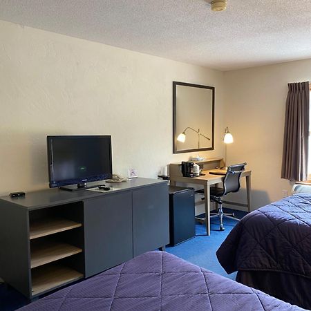 Pictured Rocks Inn And Suites Munising Buitenkant foto