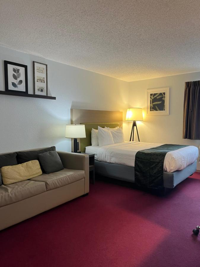 Pictured Rocks Inn And Suites Munising Buitenkant foto