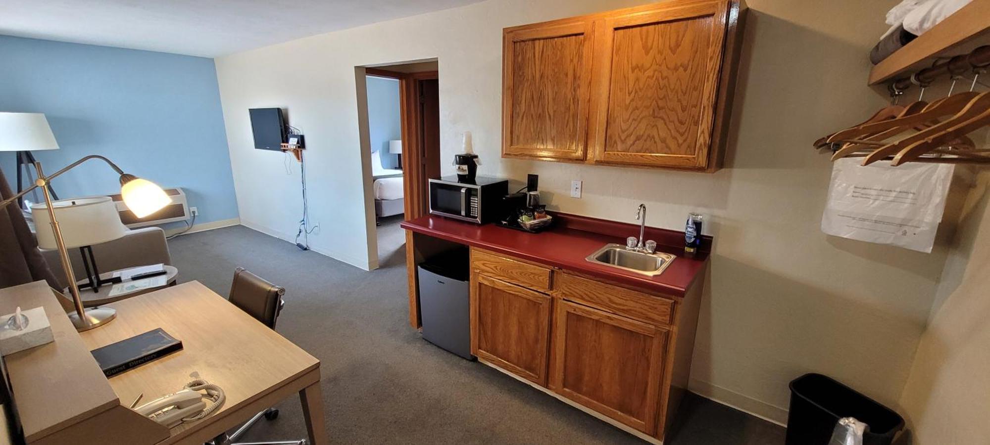 Pictured Rocks Inn And Suites Munising Buitenkant foto