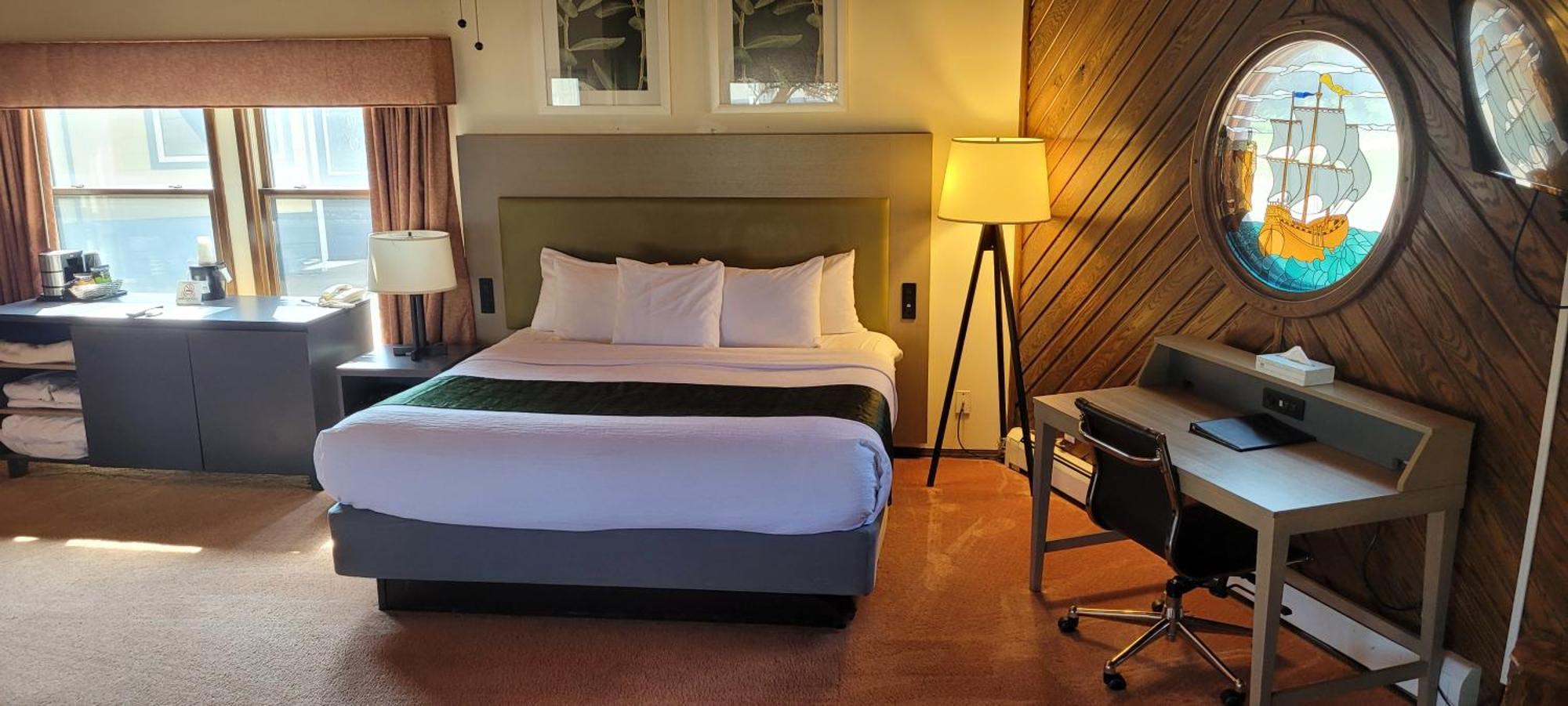 Pictured Rocks Inn And Suites Munising Buitenkant foto