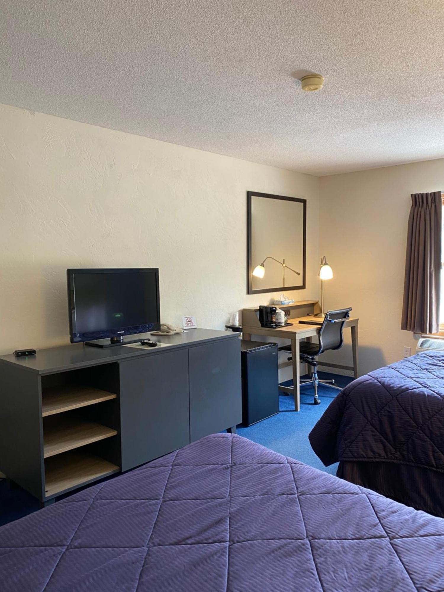Pictured Rocks Inn And Suites Munising Buitenkant foto