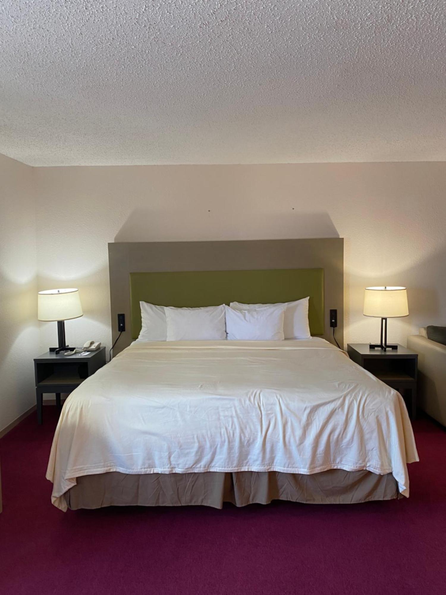 Pictured Rocks Inn And Suites Munising Buitenkant foto