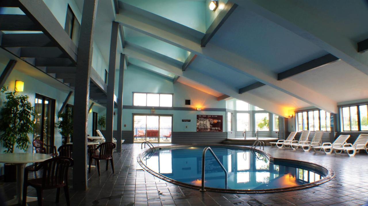 Pictured Rocks Inn And Suites Munising Buitenkant foto