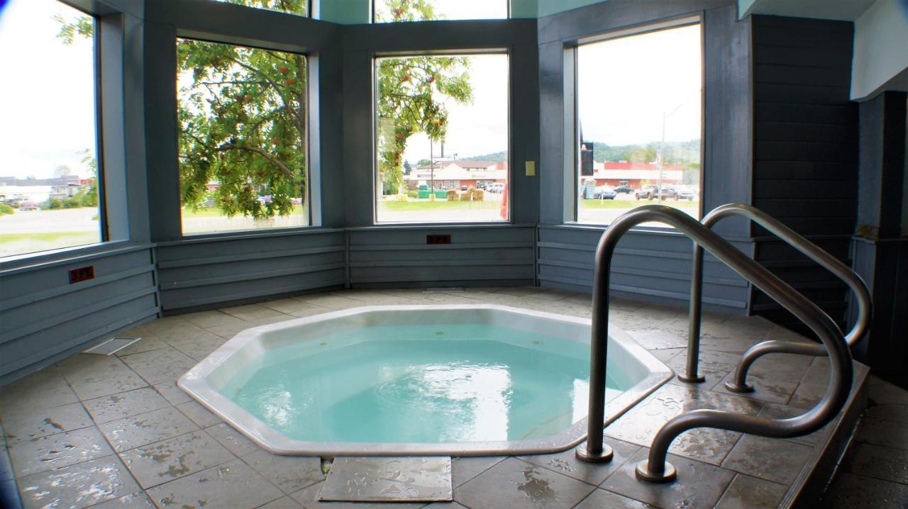 Pictured Rocks Inn And Suites Munising Buitenkant foto